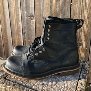 dr martens pier boot